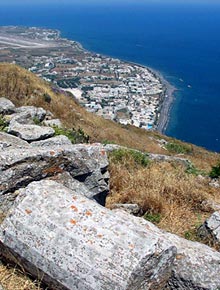 ΑΡΧΑΙΑ ΘΗΡΑ, Ο ΟΙΚΙΣΜΟΣ
