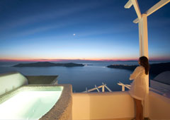 ABOVE BLUE SUITES SANTORINI