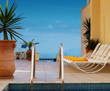 Reverie Apartments Santorini